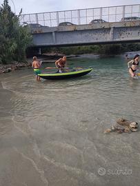 Canoa con remi, soffietto e custodia