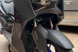 Yamaha X-Max 300 2025
