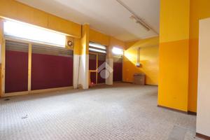 LABORATORIO A CASALE MONFERRATO