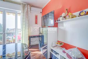 SOLBIATE ARNO - TRILOCALE CON BOX E CANTINA