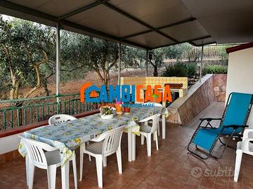 Bolognetta - Villa su 2 elevazioni con ampi spazi.