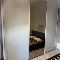 Armadio cassettiera 2  comodini e specchio