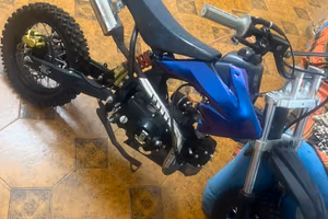 Pit bike 250€ 125cc
