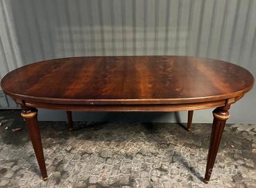 TAVOLO OVALE IN STILE INGLESE ALLUNGABILE