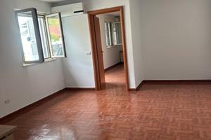 Pozzuoli "zona Olivetti' ufficio con posto auto