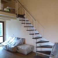 scala a giorno forma a "L"