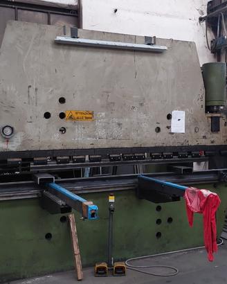 presso piegatrice omag 150 ton 4 metri