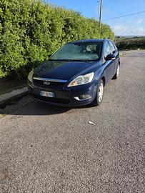 Ford Focus 1.6 90cv