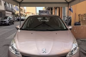 Peugeot 208 1.4 HDi 68 CV 5 porte Allure full opti