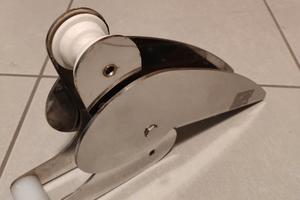 musone prua basculante salpa ancora inox