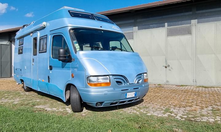 Motorhome monoscocca vetroresina