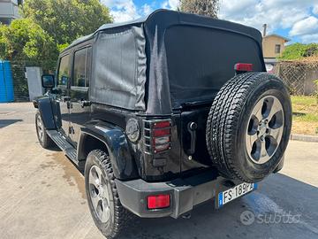 Soft top wrangler