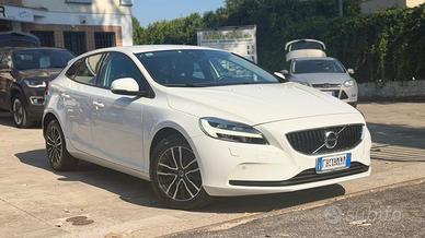 Volvo V40 D2 R-design