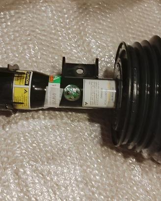 ammortizzatore   sx mercedes serie E 212 -CLS w218