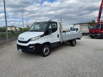 IVECO Daily 35 S 14 a cassone in INOX