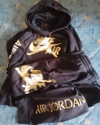 tute Nike e altro