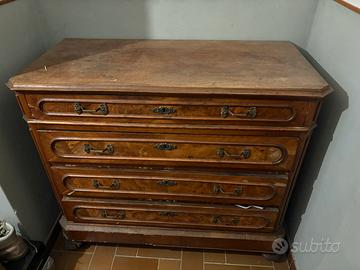 mobile di legno