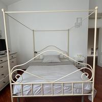 Letto baldacchino