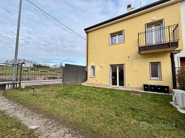 CASA SEMINDIPENDENTE A SOMMACAMPAGNA