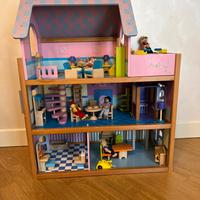 casa delle bambole fatta a mano in legno