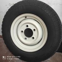 Land Rover Defender 90 - cerchio e pneumatico