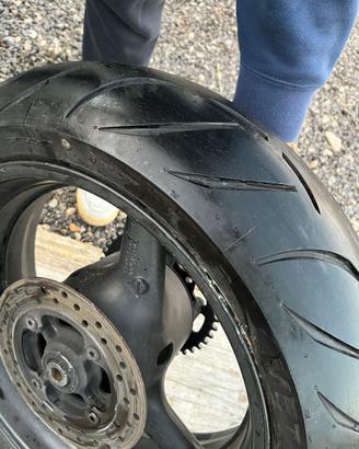 Gomma MetzellerM7 e Cerchio Honda Hornet POSTERIOR
