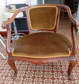 Due Poltroncine antiche