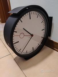 orologio bifacciale da stazione sala d'attesa