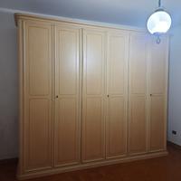 Armadio da camera in legno