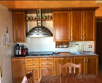 Cucina in ciliegio componibile