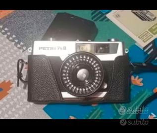 Macchina fotografica vintage Petri made in Japan