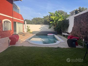 Villa con piscina - porzione abitativa