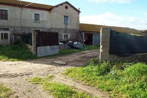 Immobile in asta di 241 m² con più di 5 locali a A