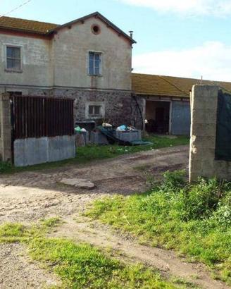 Immobile in asta di 241 m² con più di 5 locali a A