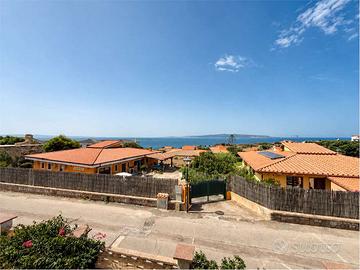 Ampio appartamento vista mare