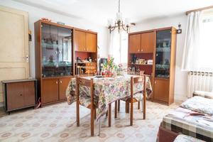 Casa accostata da ristrutturare a Grigrano