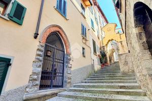 2 LOCALI A BELLANO