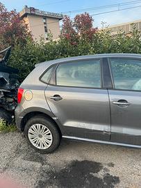 Volkswagen polo 1.6 anno 2017 incidentata
