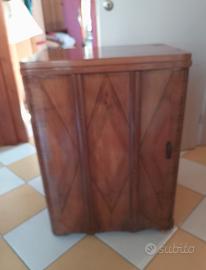 Macchina da cucire Singer fine anni sessanta