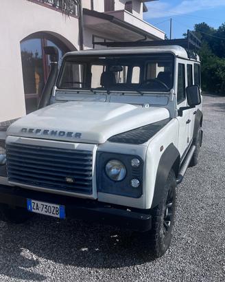 DEFENDER 110 TD5 CREW CAB