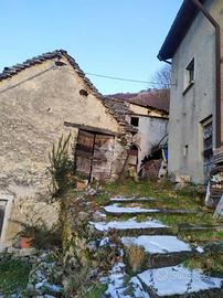 MAGAZZINO A CARENNO