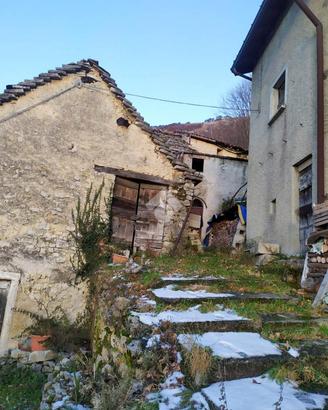 MAGAZZINO A CARENNO