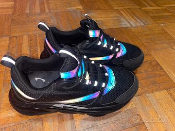 Sneakers nere stile dior con dettagli iridescenti