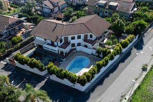 Rif.lu323| bifamiliare aci sant'antonio