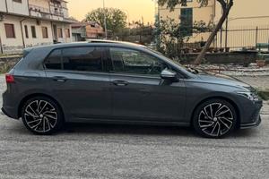 RARA VOLKSWAGEN GOLF 8 DSG Full Optional GARANZIA