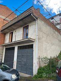CASA con GARAGE sottostante