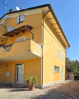 4 LOCALI A SPOLETO