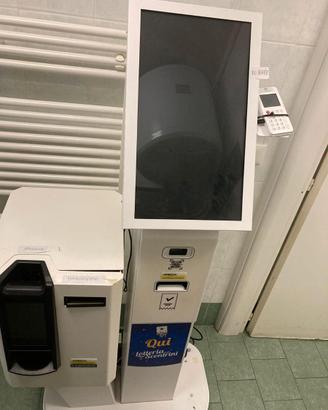 Totem Custom Kiosk come nuovo