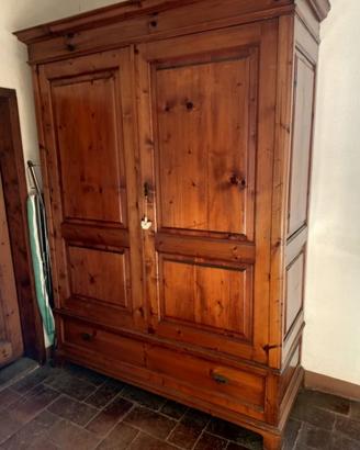 Armadio vintage a due ante