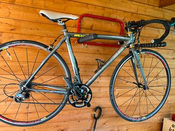 Bici da corsa Trek Carbon full